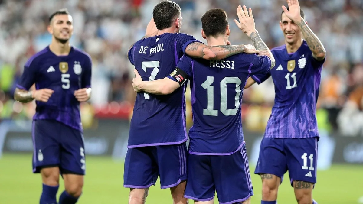 BBC解析超级世界杯:战术执行与攻防转换压力
